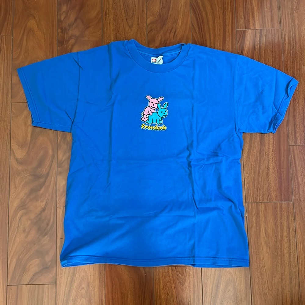 Free dumb skate t-shirt, size large
